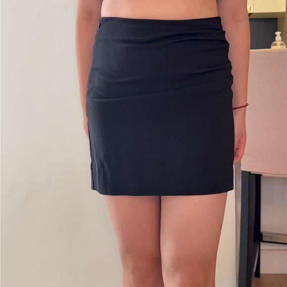 Dynamite Black Mini Skirt - Picture 1 of 5
